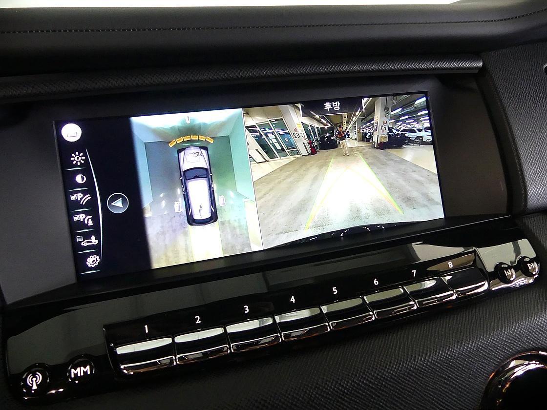 롤스로이스 컬리넌 6.7 V12 블랙 배지