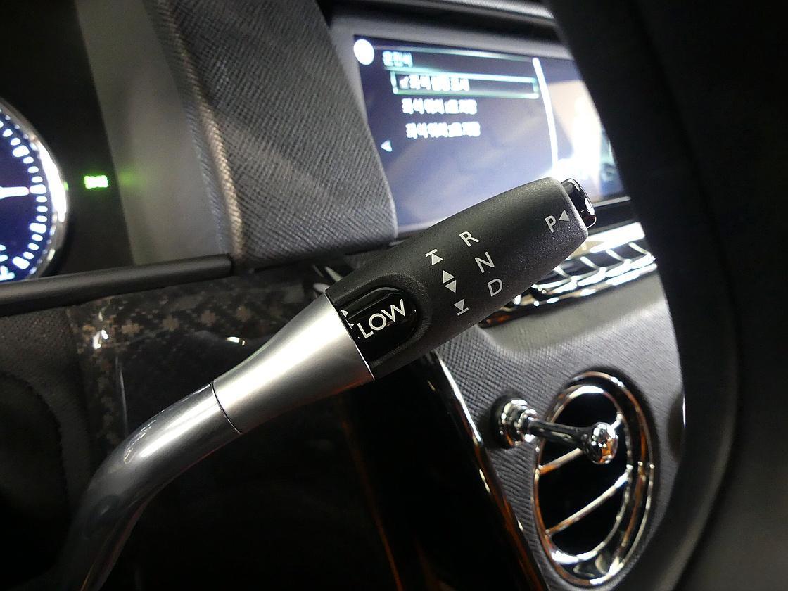 롤스로이스 컬리넌 6.7 V12 블랙 배지