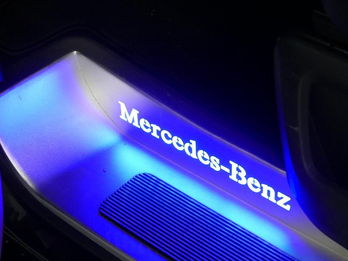 벤츠 3세대 V220 d 4매틱