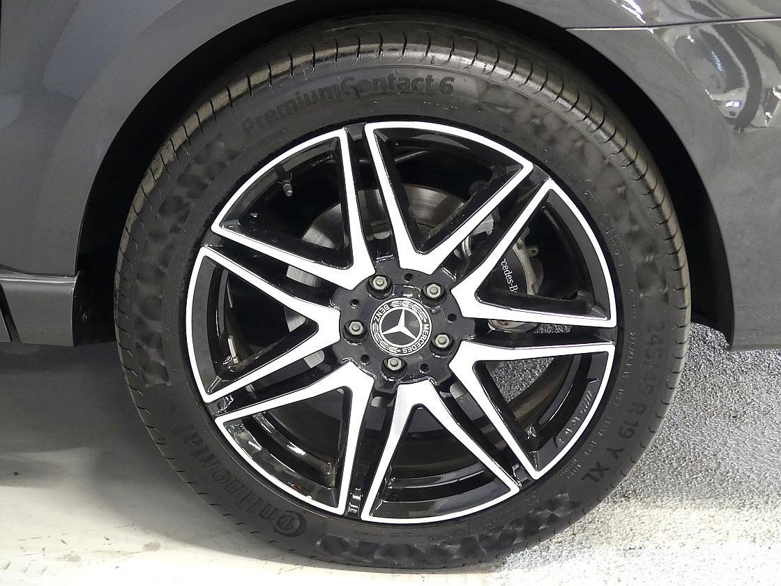 벤츠 3세대 V220 d 4매틱