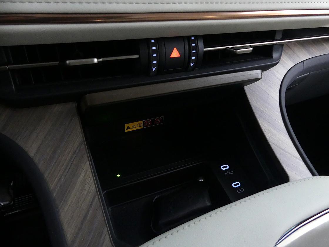 렉서스 LM 500h 이그제큐티브