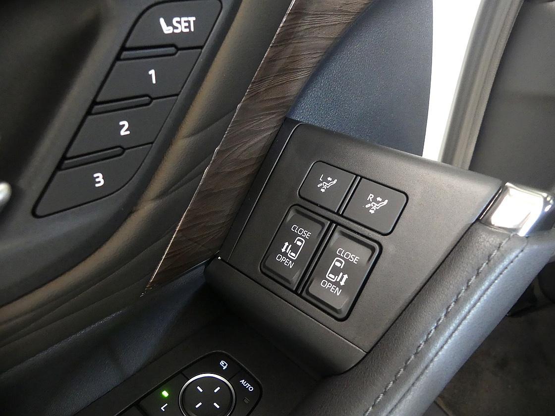 토요타 알파드 2.5 HEV AWD 익스클루시브