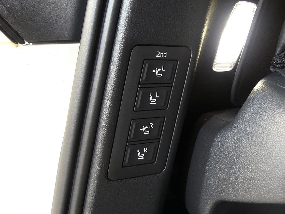 토요타 알파드 2.5 HEV AWD 익스클루시브