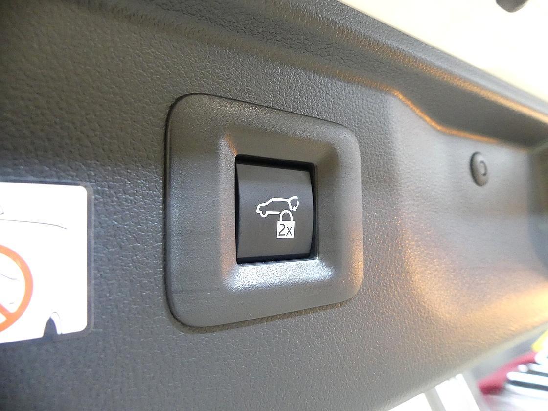 토요타 알파드 2.5 HEV AWD 익스클루시브