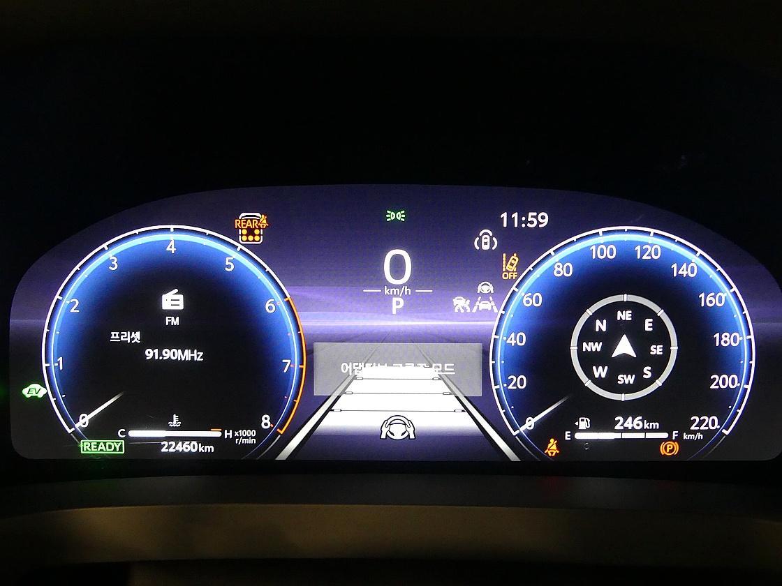 토요타 알파드 2.5 HEV AWD 익스클루시브