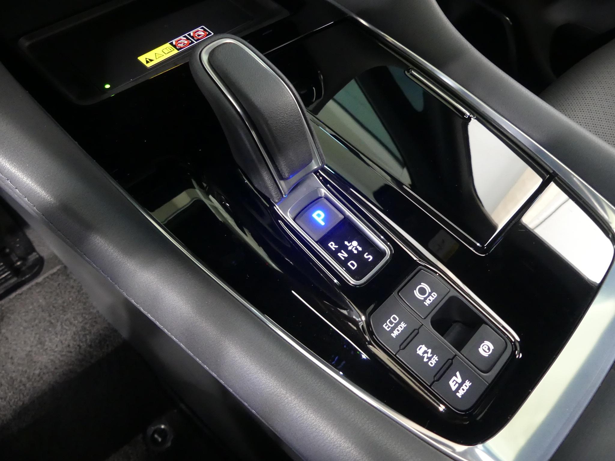 토요타 알파드 2.5 HEV AWD 익스클루시브