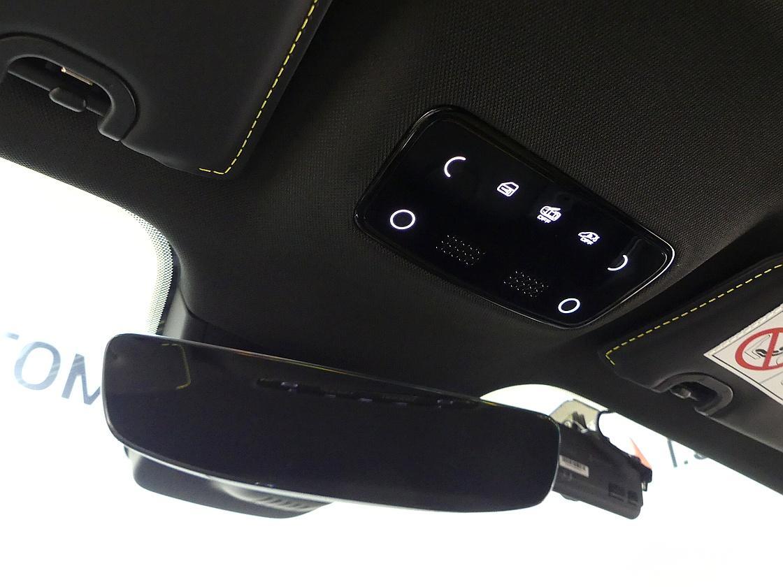 페라리 SF90 스트라달레 4.0 PHEV