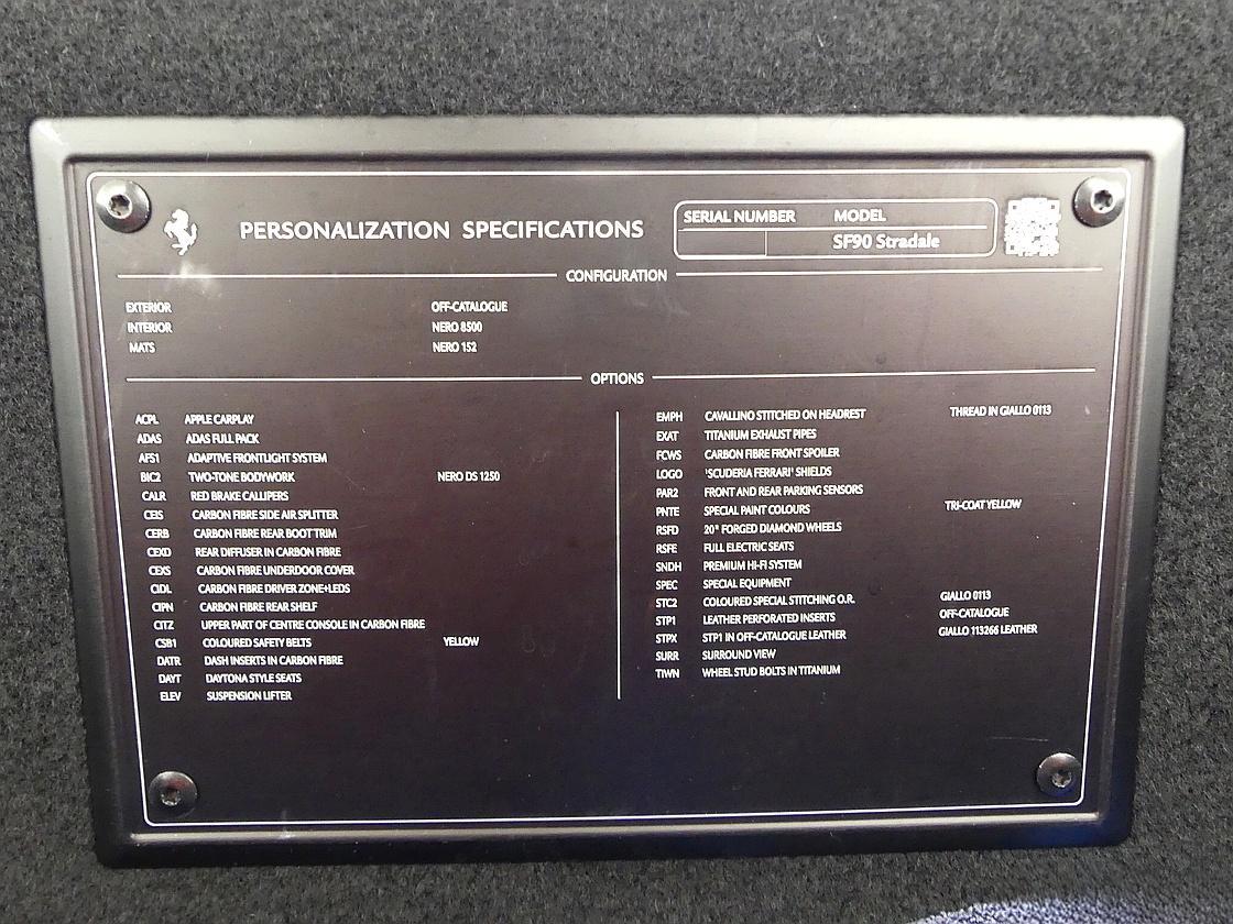 페라리 SF90 스트라달레 4.0 PHEV