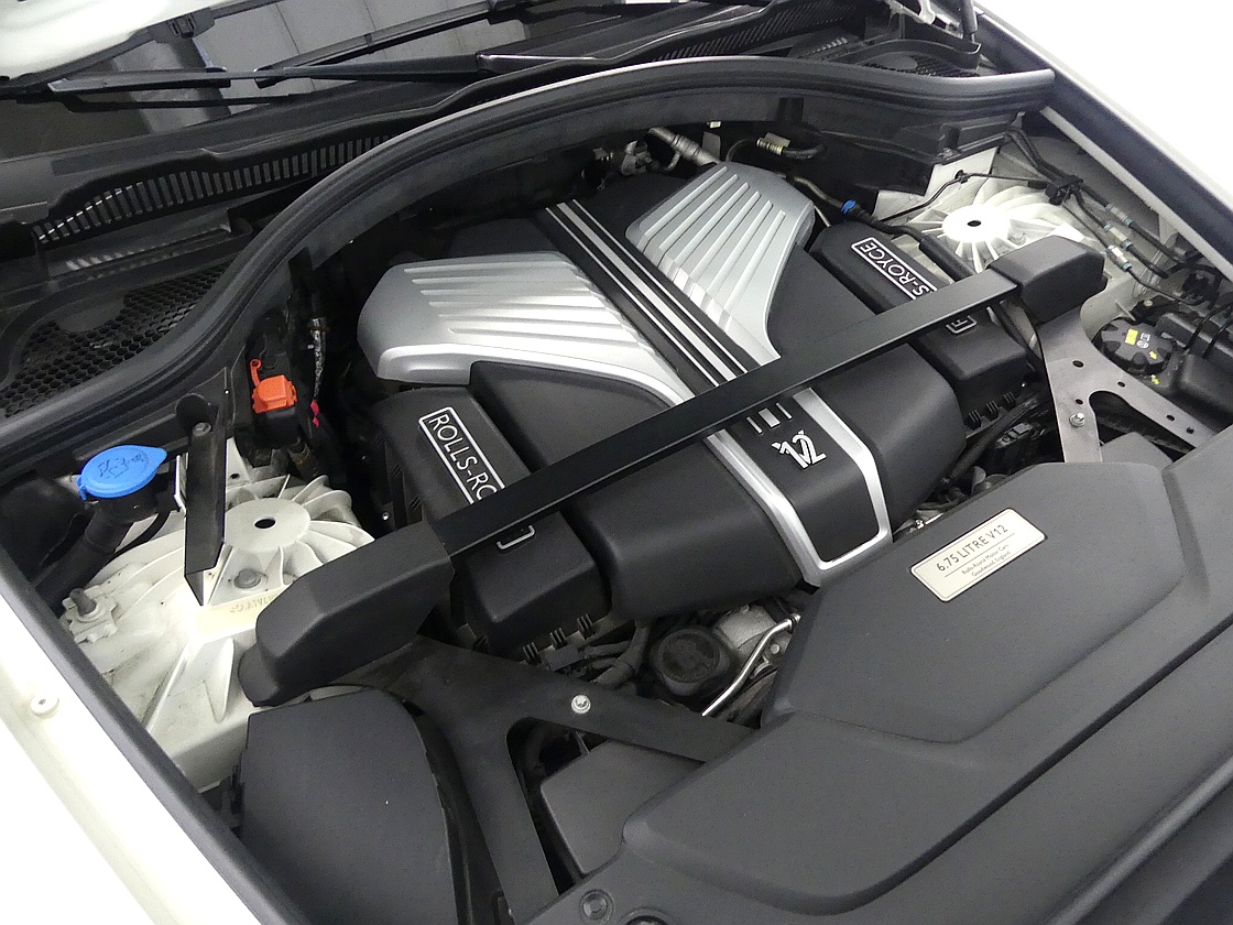 롤스로이스 컬리넌 6.7 V12