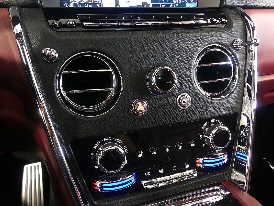 롤스로이스 컬리넌 6.7 V12