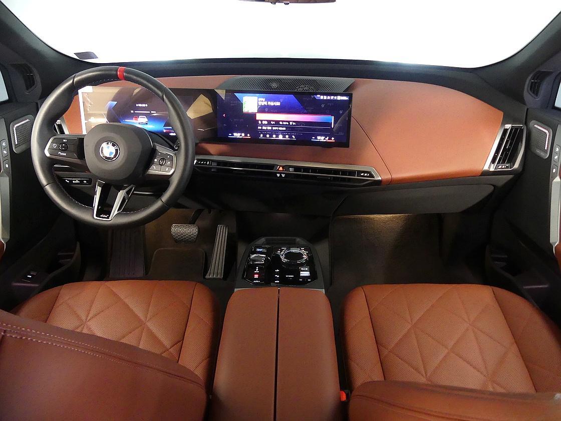 BMW iX M60