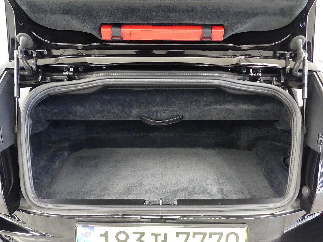 애스턴마틴 DB11 4.0 V8 볼란테