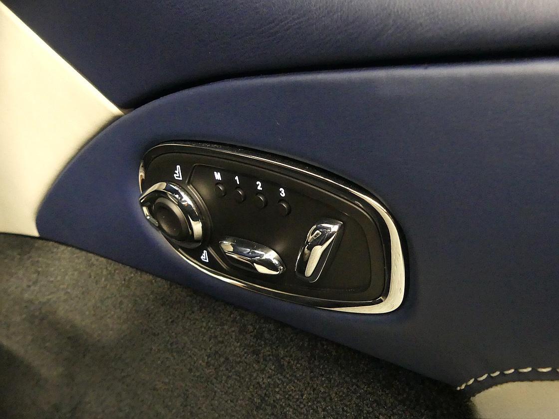 애스턴마틴 DB11 4.0 V8 볼란테