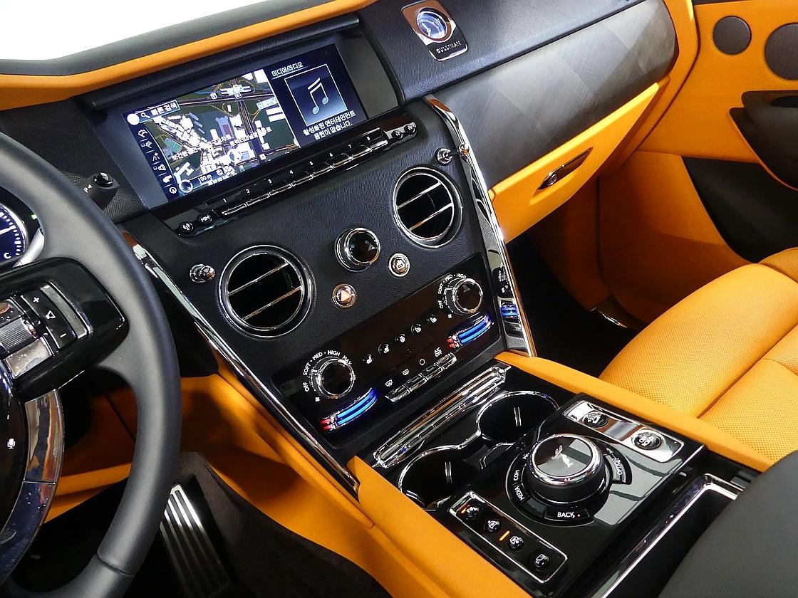 롤스로이스 컬리넌 6.7 V12