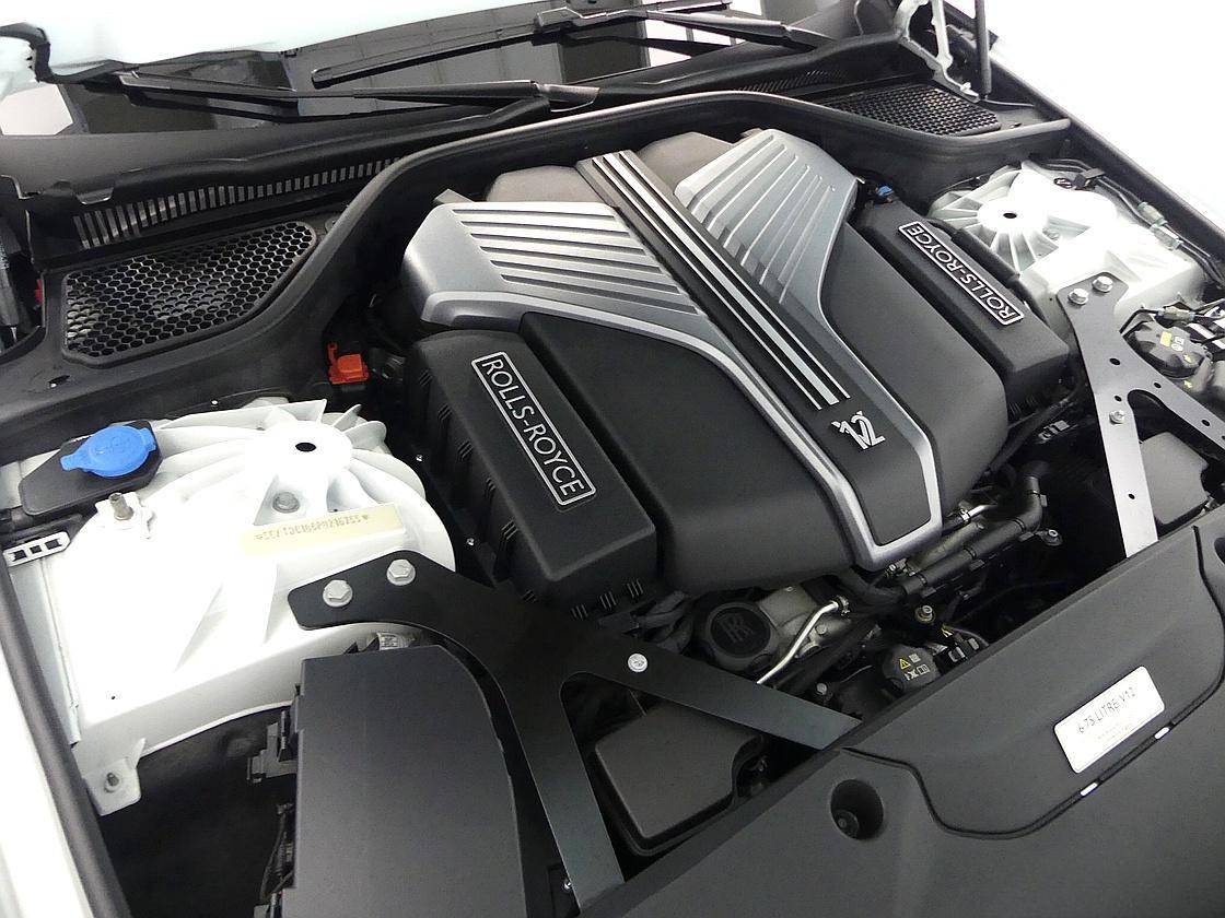 롤스로이스 고스트 2세대 6.7 V12 블랙 배지
